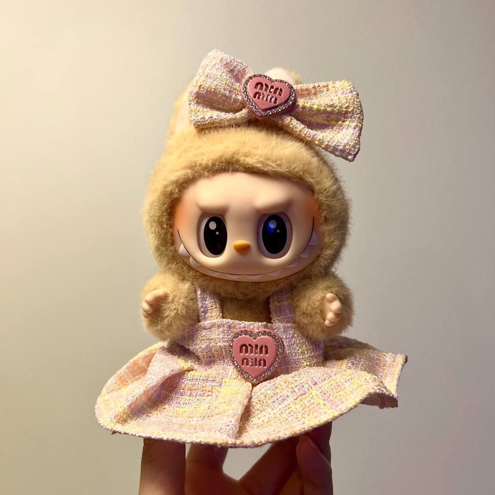 Pink Labubu Clothes - Picture 4 of 5